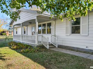 285 Trillium Ln, Springfield, IL 62707