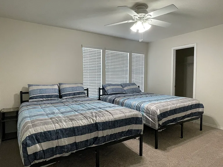 3738 Gallery Wls — Photo 72