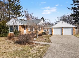 1295 Pontiac Rd, Benton Harbor, MI 49022