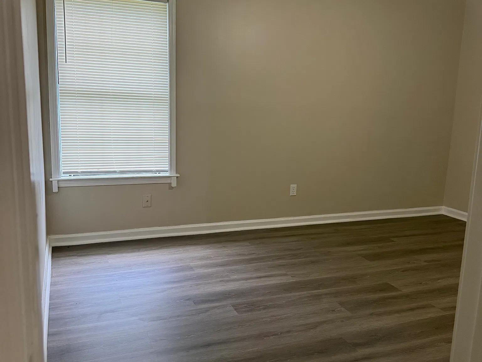 3 bed, 1500 sqft, $1,500 — Photo 4