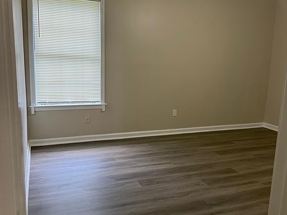 4th image of 2894 Epping Way Dr