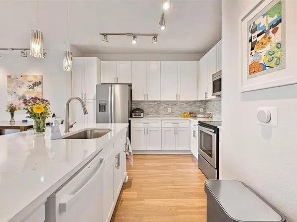 1900 Barton Springs Rd Unit 5040, Austin, TX 78704