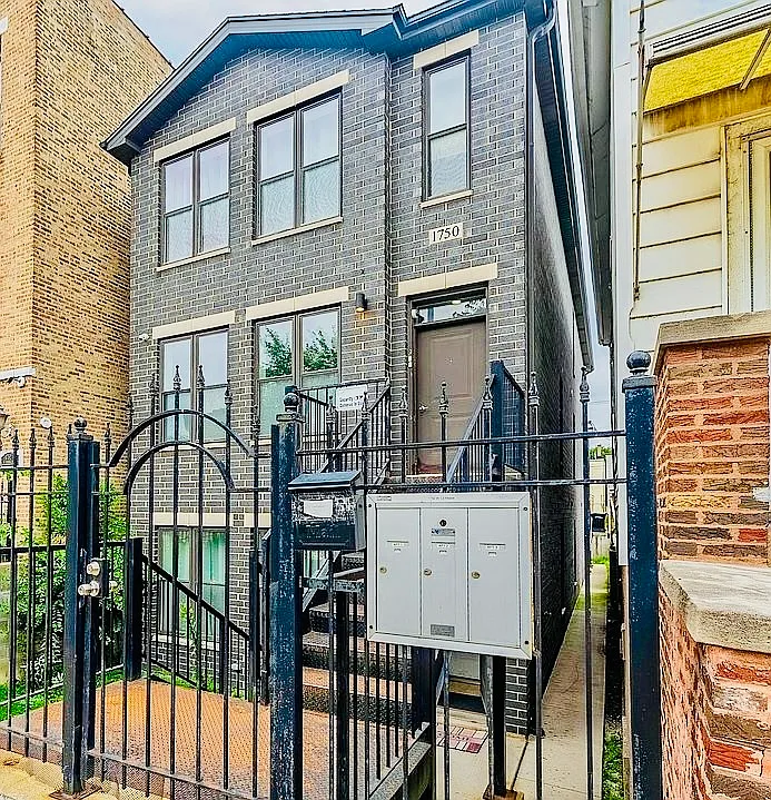 1750 W Cermak Rd #2