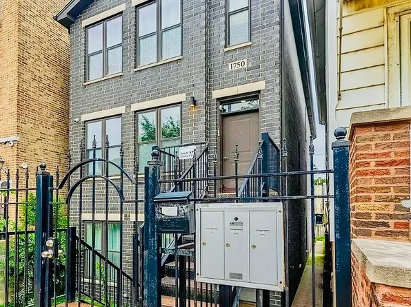 1750 W Cermak Rd #2, Chicago, IL 60608