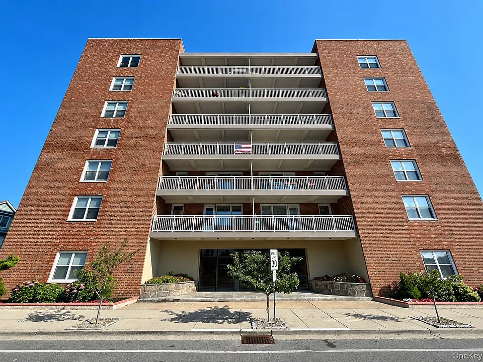 855 E Broadway #LE