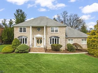6 Kristi Dr, East Hanover, NJ 07936