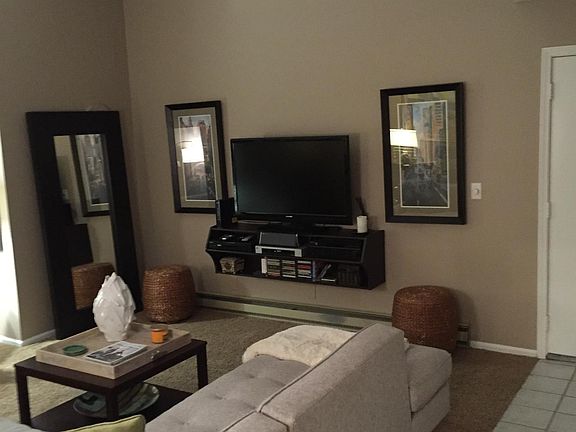 5th image of 7241 N Lakeside Ct #21