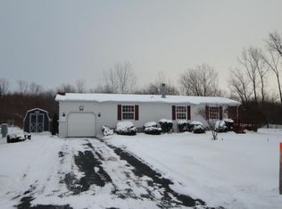 6300 Corwin Sta, Newfane, NY 14108
