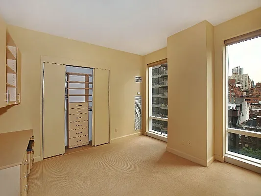 Rented by Sotheby's International Realty | media 7