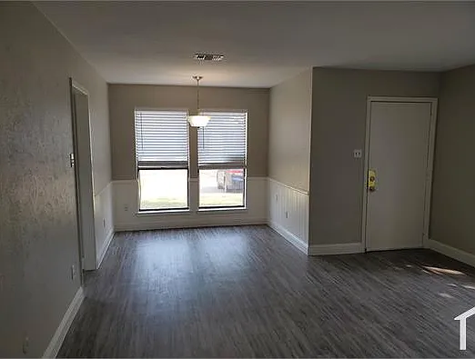 3 bed, 1000 sqft, $2,200 — Photo 4