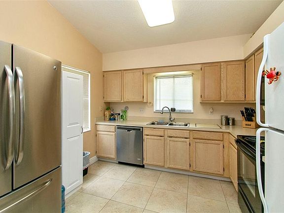 5th image of 3602 Idle Hour Dr