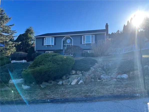 16 Sweet Hill Dr, Johnston, RI 02919