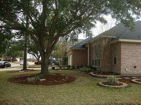 2nd image of 1702 Charlton Oaks Ct