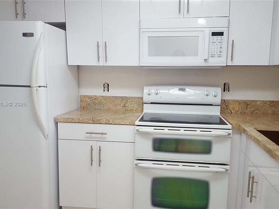 1st image of 19701 SW 114th Ave APT 266