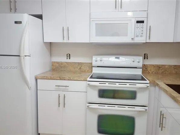 19701 SW 114th Ave APT 266, Miami, FL 33157