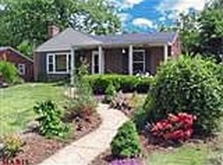 1050 Raisher Dr, Saint Louis, MO 63130