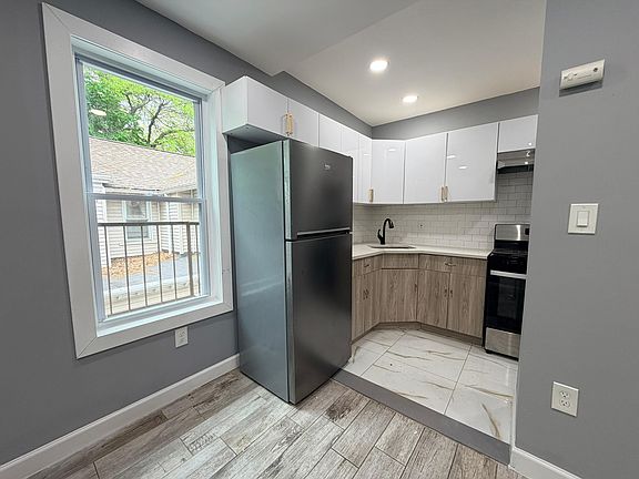 3rd image of 6 N 21st St #2