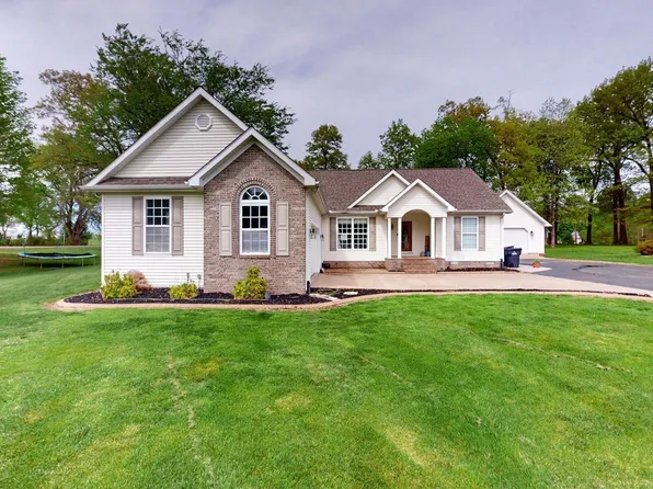 102 Summers Ln, Kevil, KY 42053