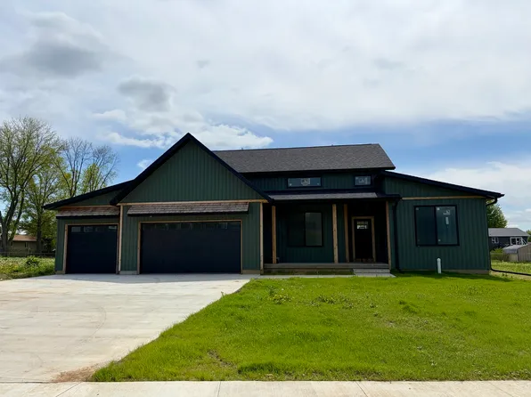 1819 Zara Trce, Clinton, IA 52732