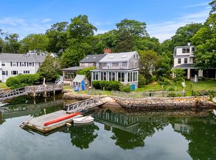 65 Leonard St, Gloucester, MA 01930