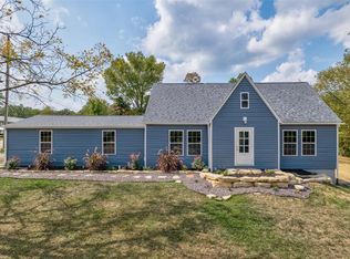 615 Maple St, Hillsboro, MO 63050