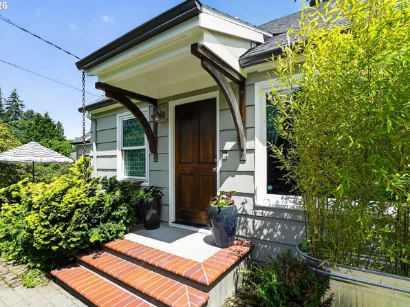 8326 SW 57th Ave, Portland, OR 97219