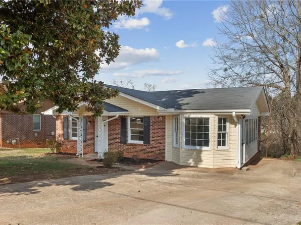 163 Wood Cir, Winder, GA 30680