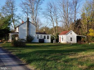 153 Dean Rd, Toms Brook, VA 22660