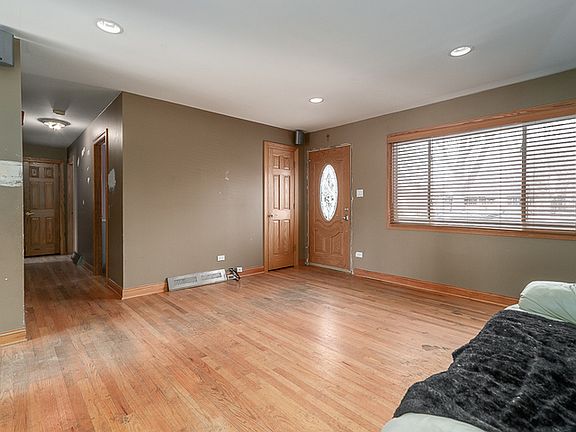 4th image of 9301 145th St