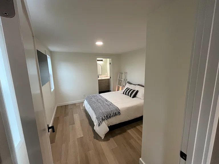 1123 Mira Flores Dr #B — Photo 8
