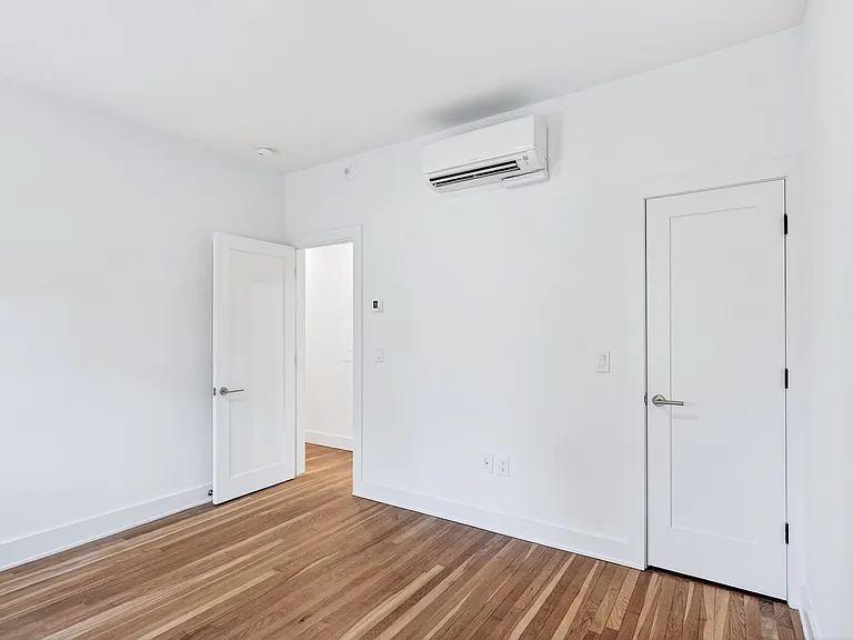 12 Elko St #3 — Photo 8