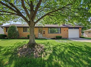 725 S East St, Crown Point, IN 46307
