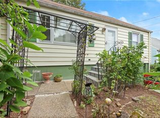 24 Herald Ave, Bridgeport, CT 06606