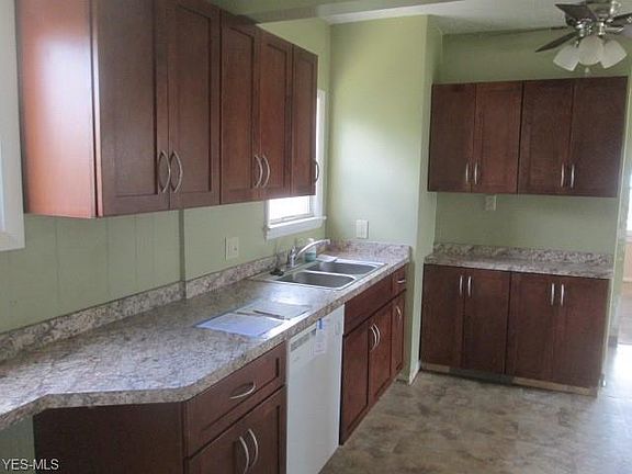 5th image of 8807 Plymouth Ave