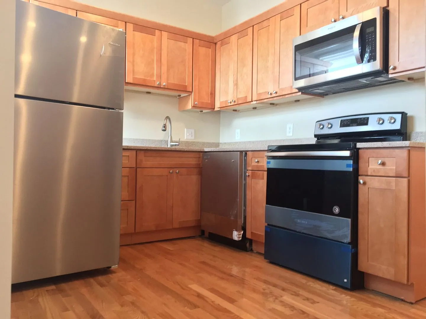Allston 3 Bed Renovated Heat & Hot Water Included No Fee 6/1 — Photo 3