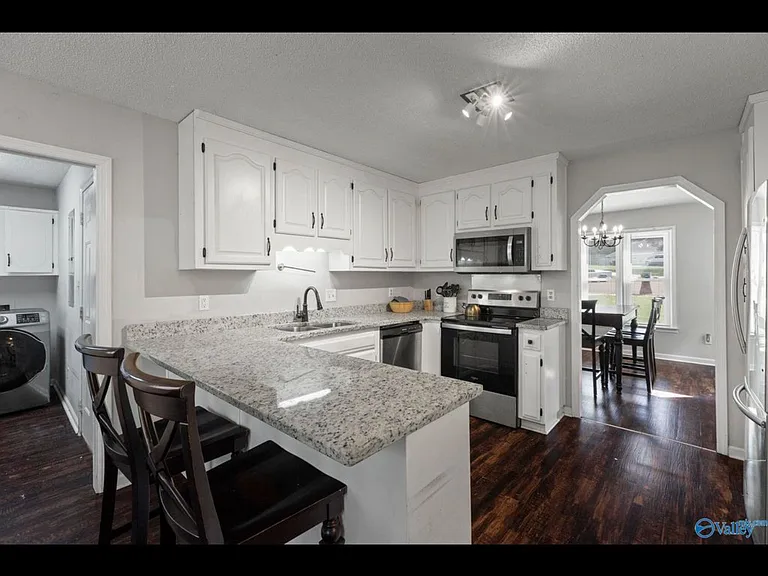 6609 Amberlee Ln NW — Photo 8