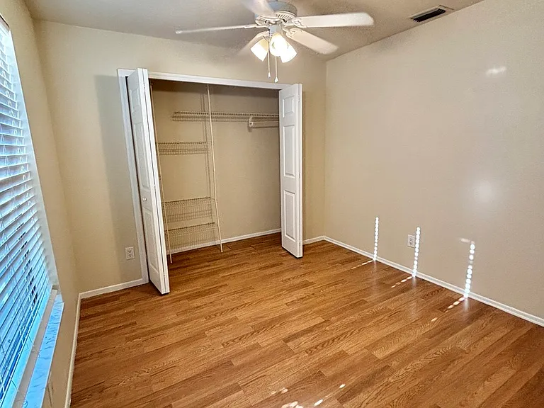1715 SE 6th Ln — Photo 58