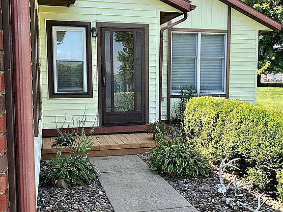 4th image of 5469 Airwood Dr