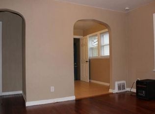 621 Mount St, Gary, IN 46406