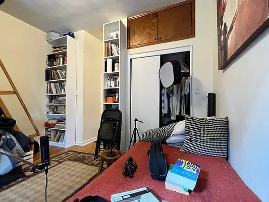 Rented by Compass | media 2