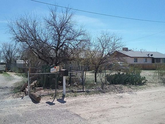 3rd image of 18405 W Hopi Dr