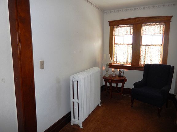 Sitting Area Upper Level