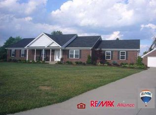 345 Hamilton Pl, Taylorsville, KY 40071