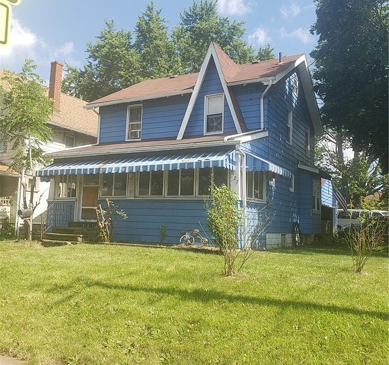 2nd image of 527 W Waterloo Rd
