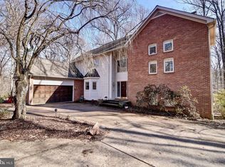 11103 Rich Meadow Dr, Great Falls, VA 22066