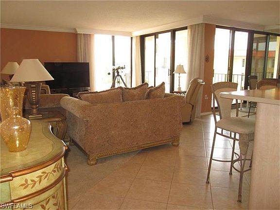 3rd image of 3215 Gulf Shore Blvd N APT 510