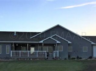 10426 89th St SE, Oakes, ND 58474