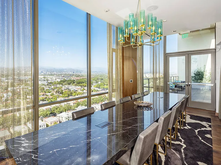 Vision on Wilshire — Photo 38