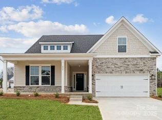 884 Exeter Dr, Sherrills Ford, NC 28673