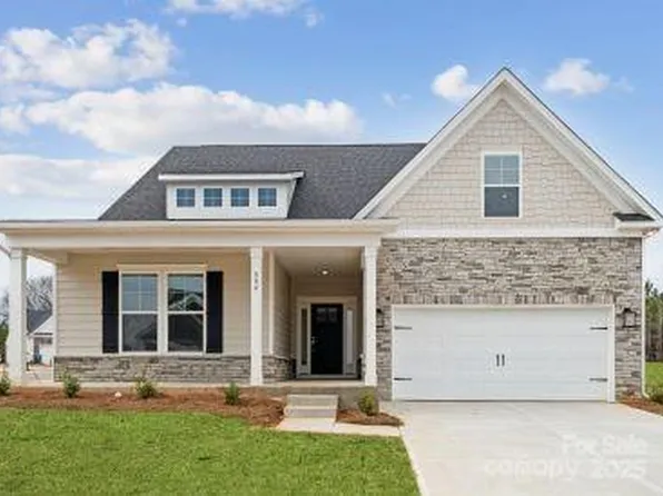 884 Exeter Dr, Sherrills Ford, NC 28673